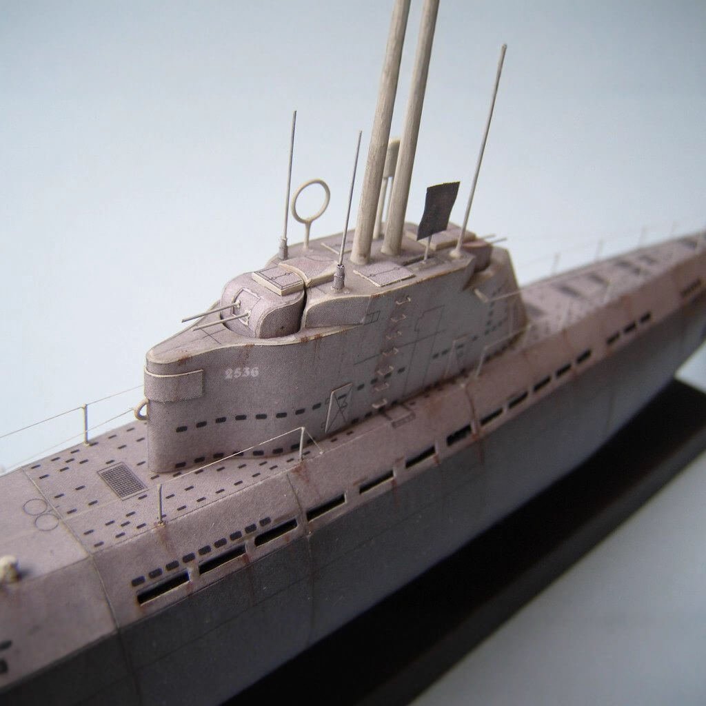 1: 200 U-2536 U-boot Type XXI Submarine Paper Model Kit
